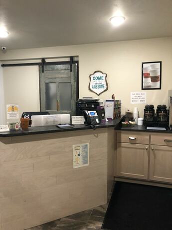 Imagen general del Hotel Julie\'s Park Cafe and Motel. Foto 8