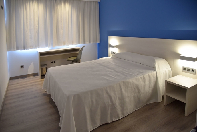 Imagen de la habitación del Hotel Julimar. Foto 4