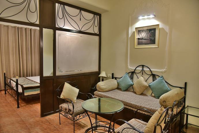 Imagen de la habitación del Hotel Jullundur. Foto 16