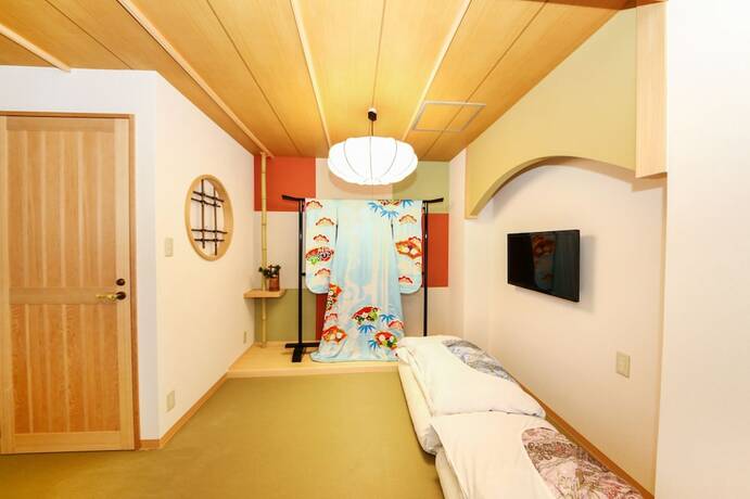 Imagen de la habitación del Hotel July. Foto 2