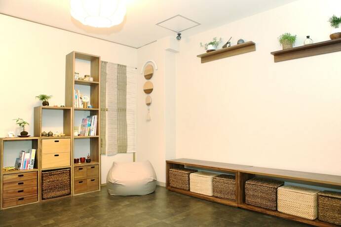 Imagen de los interiores del Hotel July. Foto 15
