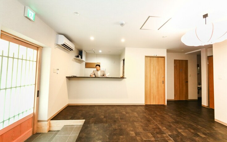 Imagen de los interiores del Hotel July. Foto 19