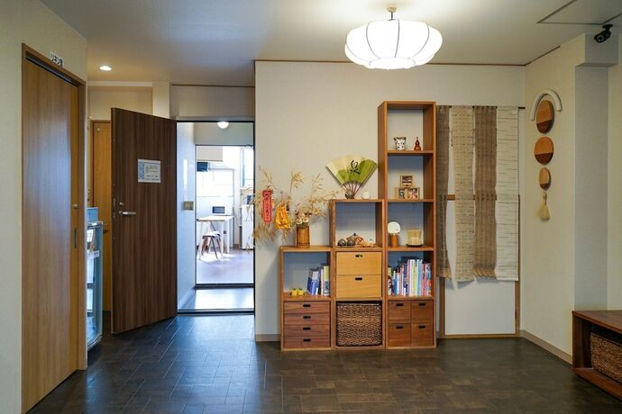 Imagen de los interiores del Hotel July. Foto 20
