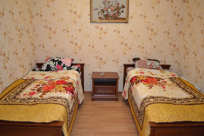 Imagen de la habitación del Hotel July. Foto 9