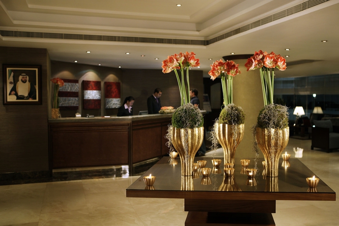 Imagen de los interiores del Hotel Jumeira Rotana. Foto 12