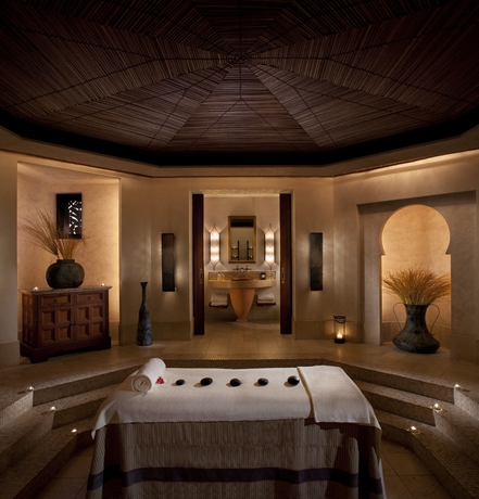 Imagen de los interiores del Hotel Jumeirah Al Qasr. Foto 3