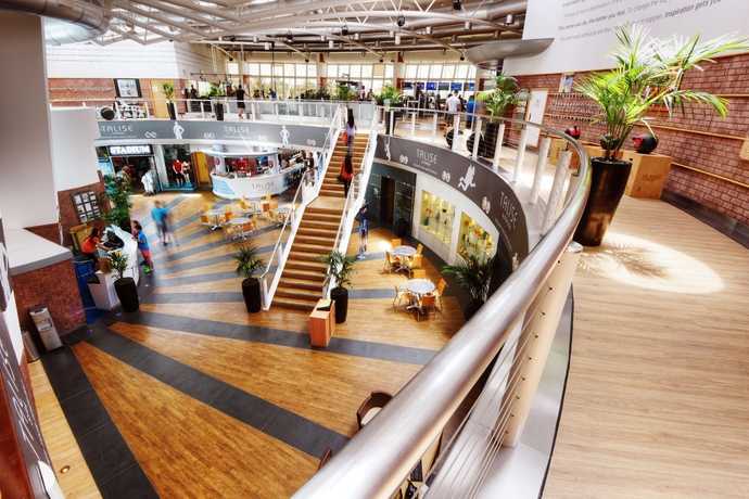 Imagen de los interiores del Hotel Jumeirah Beach. Foto 10