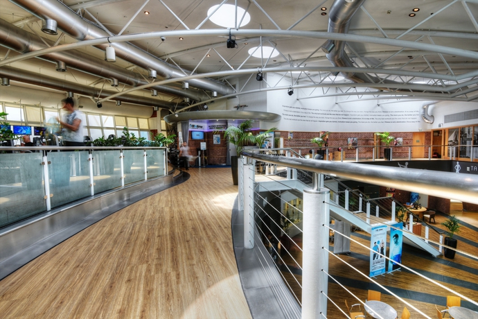 Imagen de los interiores del Hotel Jumeirah Beach. Foto 16