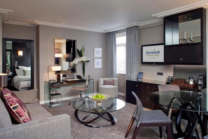 Imagen de los exteriores del Hotel Jumeirah Carlton Tower London. Foto 8