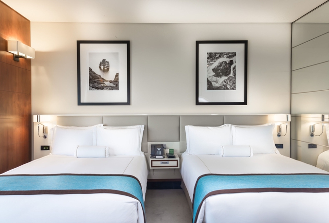 Imagen de la habitación del Hotel Jumeirah Emirates Towers Dubai. Foto 9