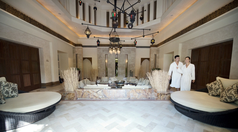 Imagen de la piscina del Hotel Jumeirah Mina Al Salam. Foto 9