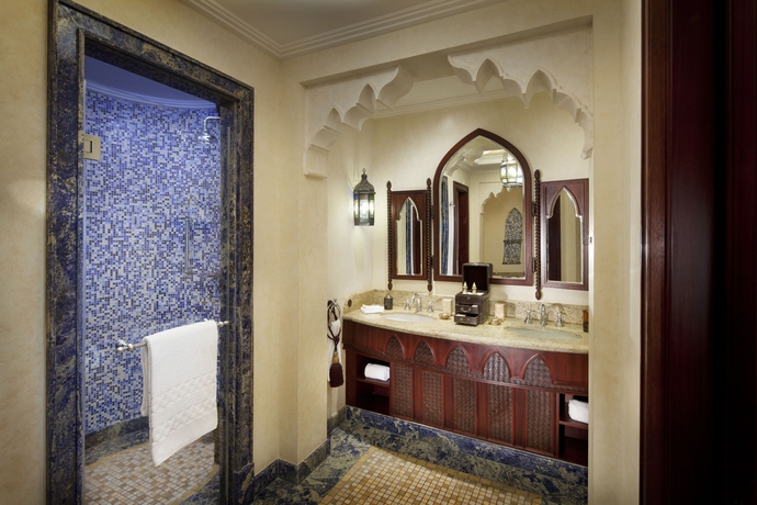 Imagen de la habitación del Hotel Jumeirah Mina Al Salam. Foto 1