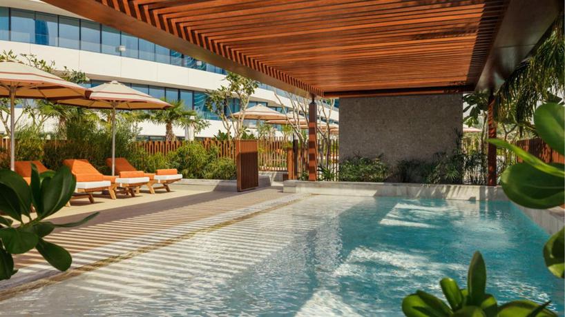 Imagen de la piscina del Hotel Jumeirah Residences Marsa Al Arab. Foto 11