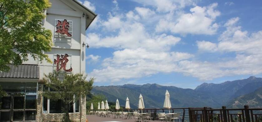 Imagen general del Hotel Jun Yue Hanging Garden Resort. Foto 11