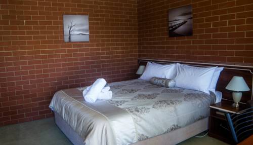 Imagen de la habitación del Hotel Junction Motor Inn. Foto 1