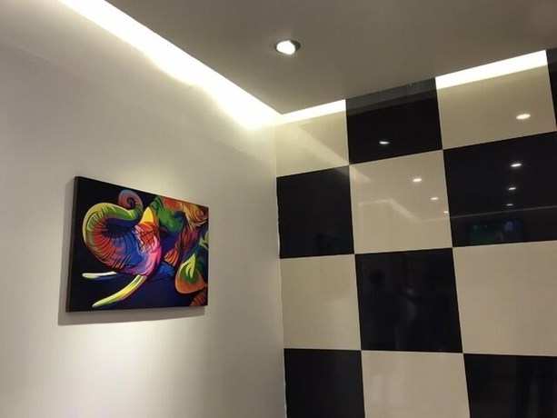 Imagen de los interiores del Hotel June. Foto 12