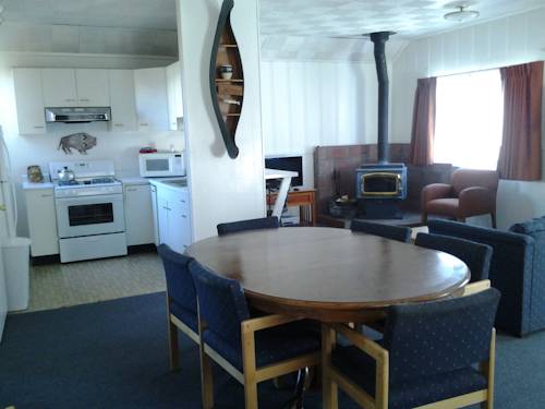 Imagen de la habitación del Hotel June Lake Villager. Foto 12