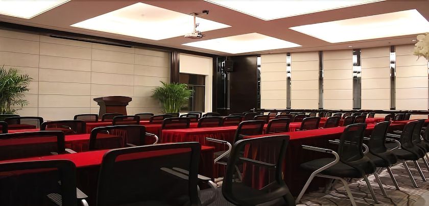 Imagen de los interiores del Hotel Junfu. Foto 18