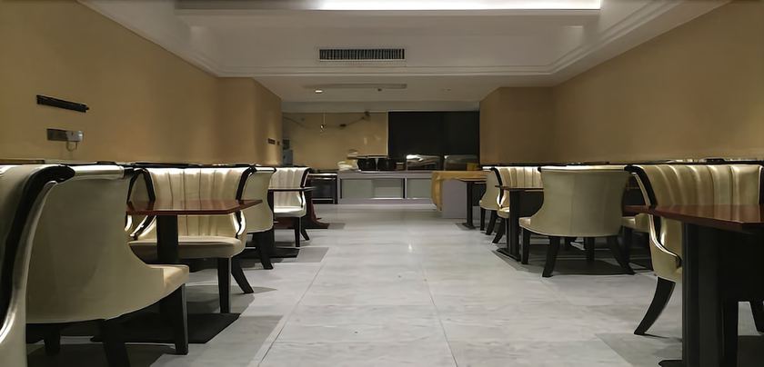 Imagen del bar/restaurante del Hotel Junfu. Foto 6
