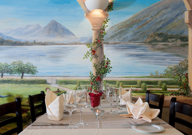 Imagen del bar/restaurante del Hotel Jungfrau. Foto 6