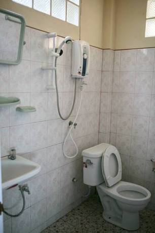 Imagen de la habitación del Hotel Jungle Hut Bungalows &. Foto 4