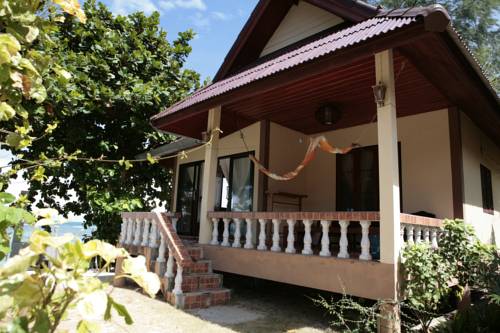 Imagen de la habitación del Hotel Jungle Hut Bungalows &. Foto 12