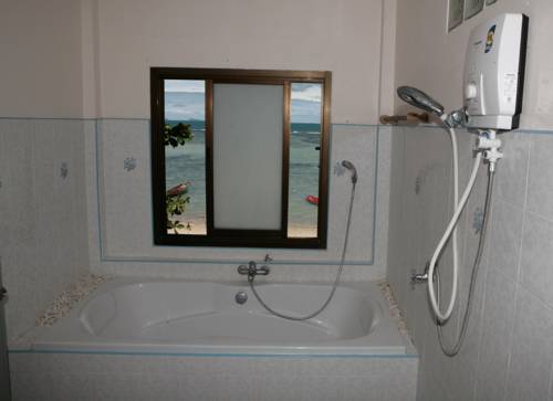 Imagen de la habitación del Hotel Jungle Hut Bungalows &. Foto 15