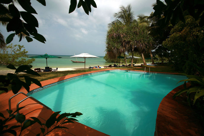 Imagen de la piscina del Hotel Jungle Paradise Beach Resort and Spa Mbweni Ruins. Foto 16