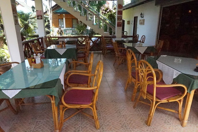 Imagen del bar/restaurante del Hotel Jungle Village Bungalows. Foto 2