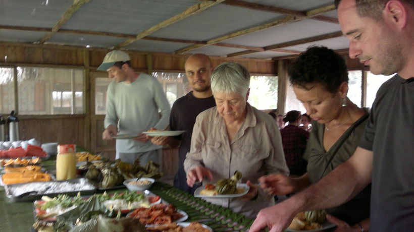Imagen del bar/restaurante del Hotel Jungle Wolf Expeditions. Foto 2