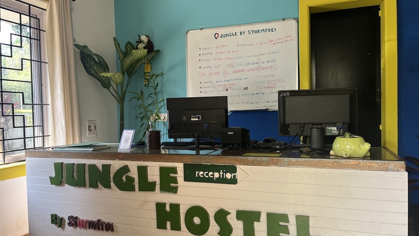 Imagen de los interiores del Hotel Jungle by sturmfrei Vagator. Foto 19