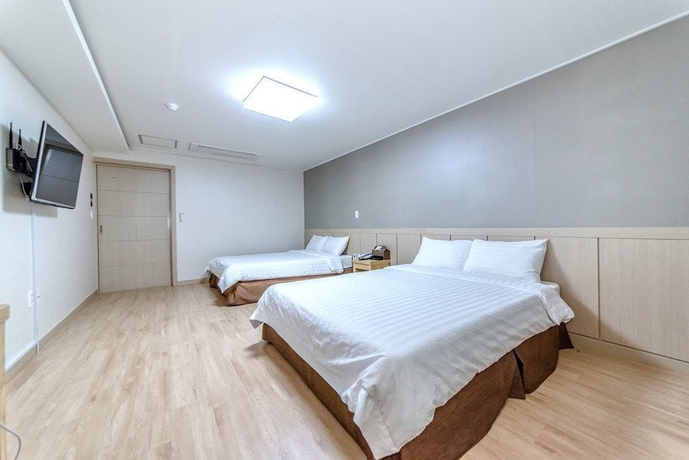 Imagen de la habitación del Hotel Jungmoon City. Foto 14