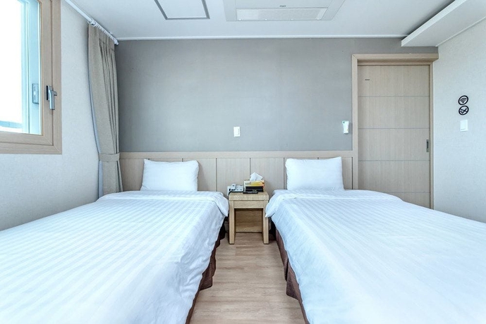 Imagen de la habitación del Hotel Jungmoon City. Foto 17