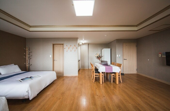 Imagen de la habitación del Hotel Jungmun Resort. Foto 30