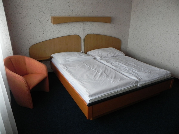 Imagen de la habitación del Hotel Junior, Bratislava. Foto 5
