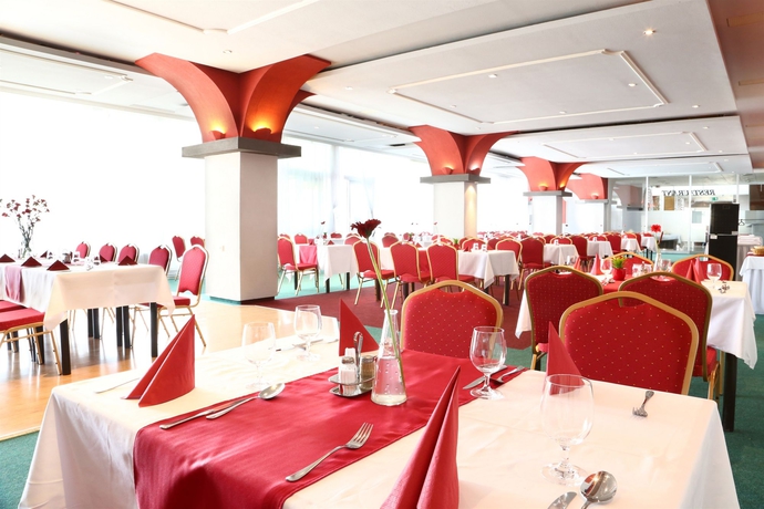 Imagen del bar/restaurante del Hotel Junior, Bratislava. Foto 3
