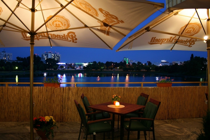 Imagen de los interiores del Hotel Junior, Bratislava. Foto 14