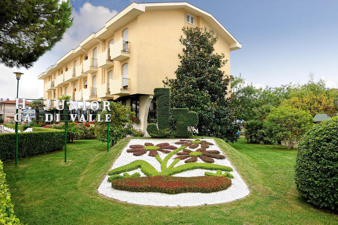 Imagen general del Hotel Junior Family. Foto 15