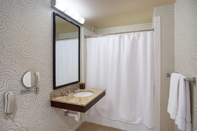 Imagen de la habitación del Hotel Juniper Cupertino, Curio Collection By Hilton. Foto 17