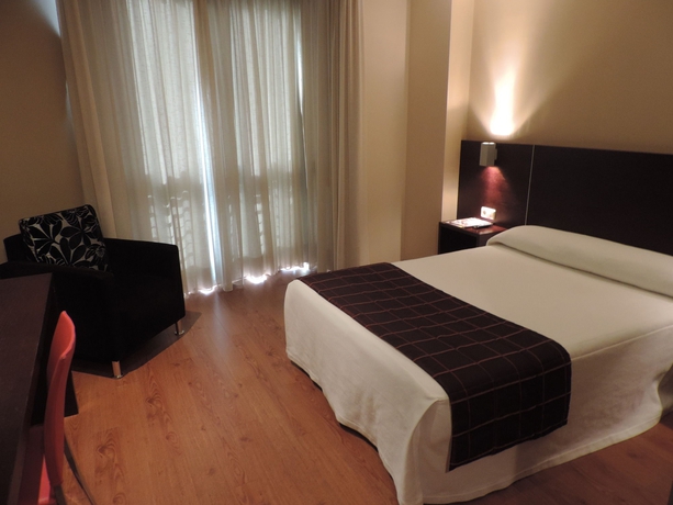 Imagen de la habitación del Hotel Junquera. Foto 11