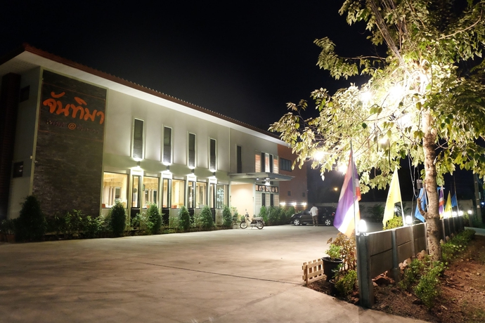Imagen general del Hotel Juntima Place At Amphawa. Foto 3