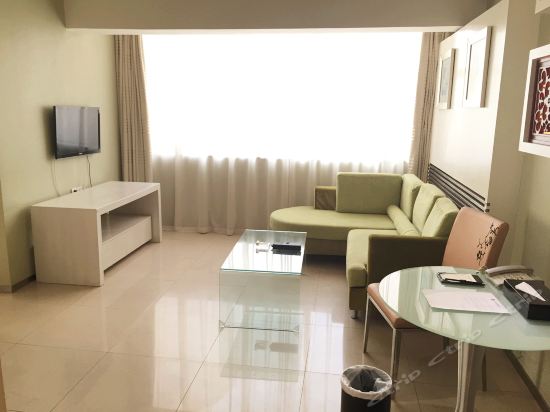 Imagen de los interiores del Hotel Junyi Wangchao. Foto 7