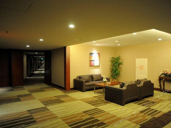 Imagen de los interiores del Hotel Junyi Wangchao. Foto 12