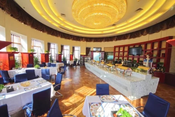 Imagen del bar/restaurante del Hotel Junyu Grand. Foto 4