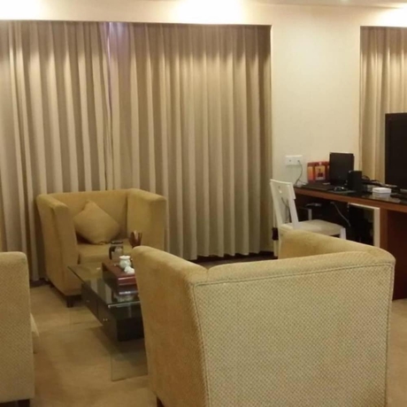 Imagen de la habitación del Hotel Junyue. Foto 17