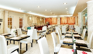 Imagen del bar/restaurante del Hotel Jupiter, Planos. Foto 2