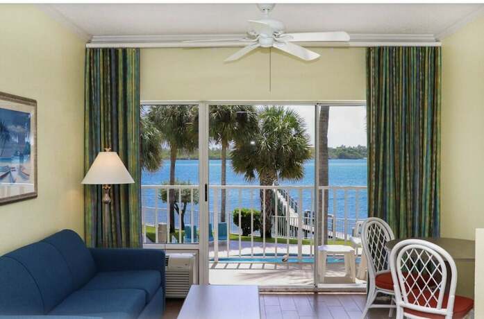 Imagen de la habitación del Hotel Jupiter Waterfront Inn. Foto 15