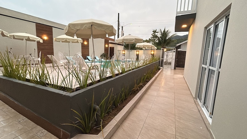 Imagen de la piscina del Hotel Juquehy Studios. Foto 14