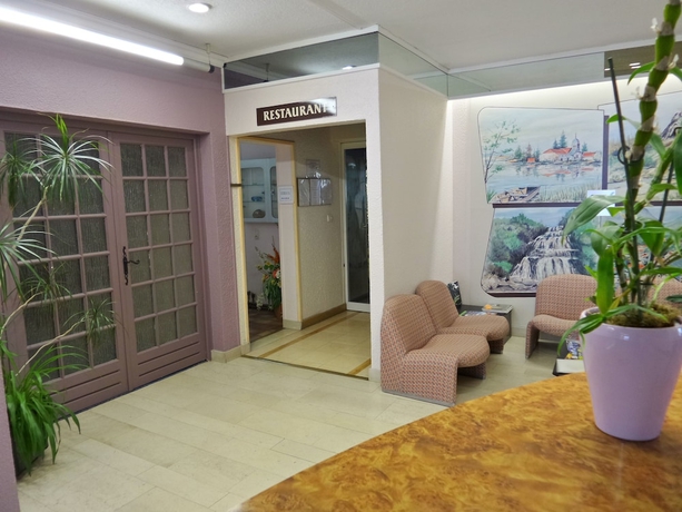 Imagen de los interiores del Hotel Jura. Foto 19