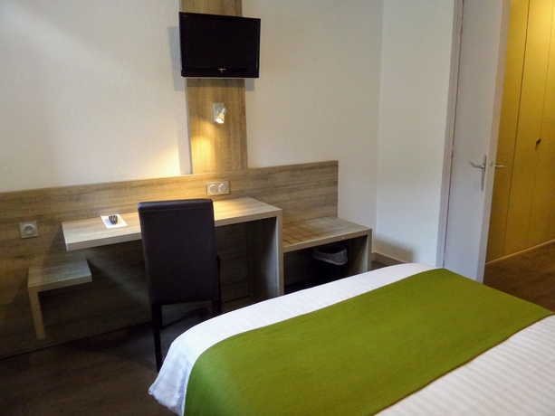 Imagen de la habitación del Hotel Jura. Foto 16